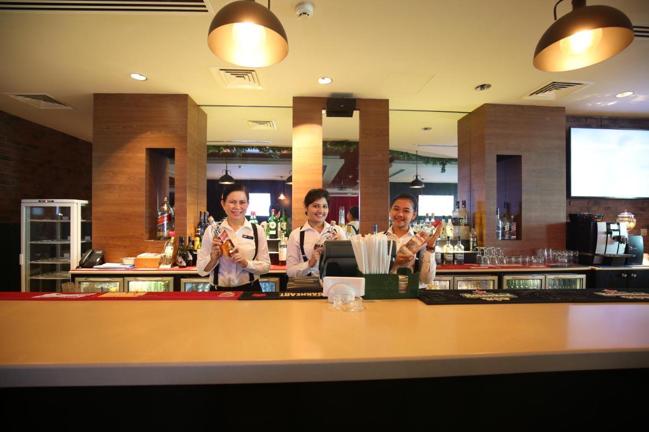 Holiday Inn Express Dubai Airport By Ihg מראה חיצוני תמונה