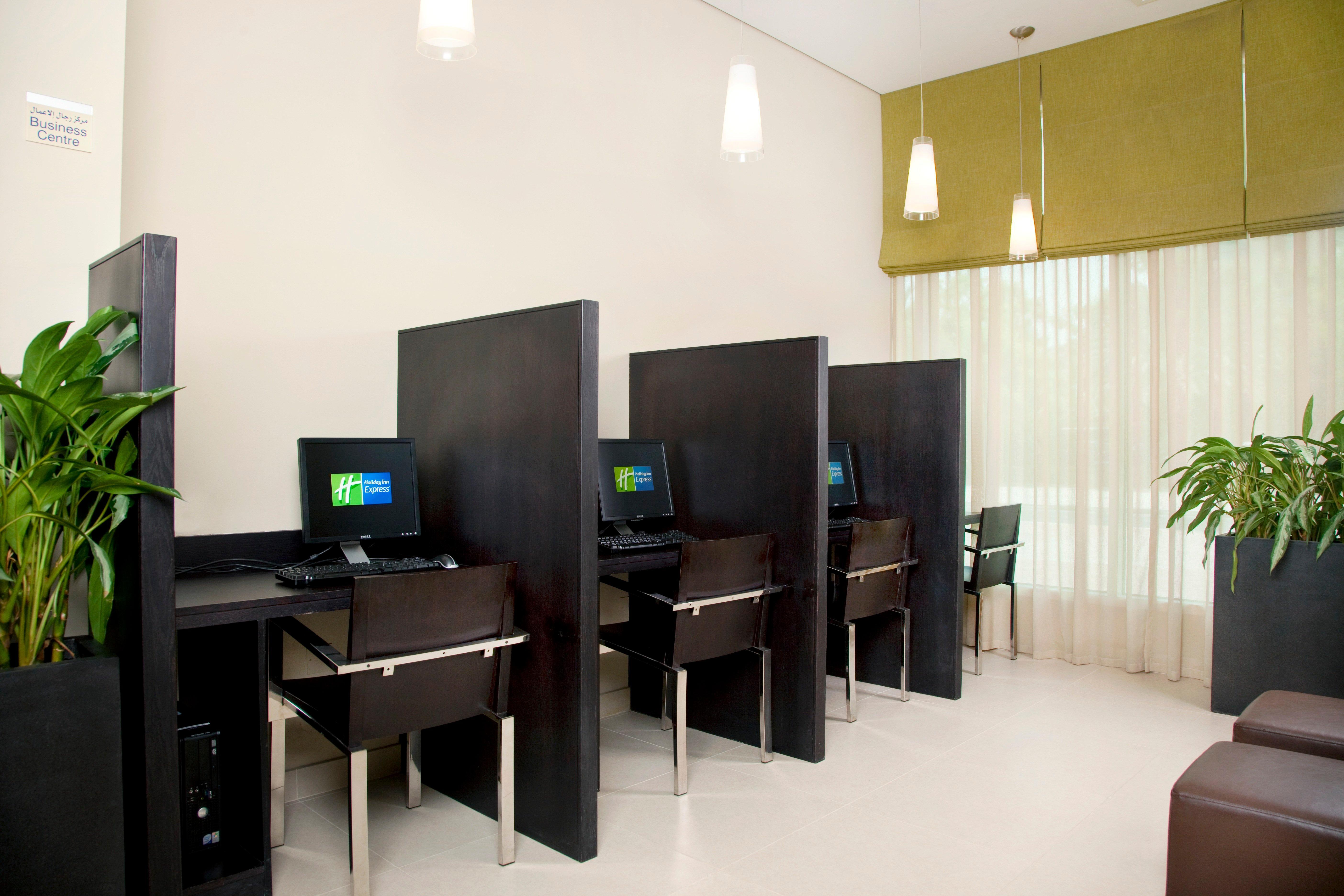 Holiday Inn Express Dubai Airport By Ihg מראה חיצוני תמונה