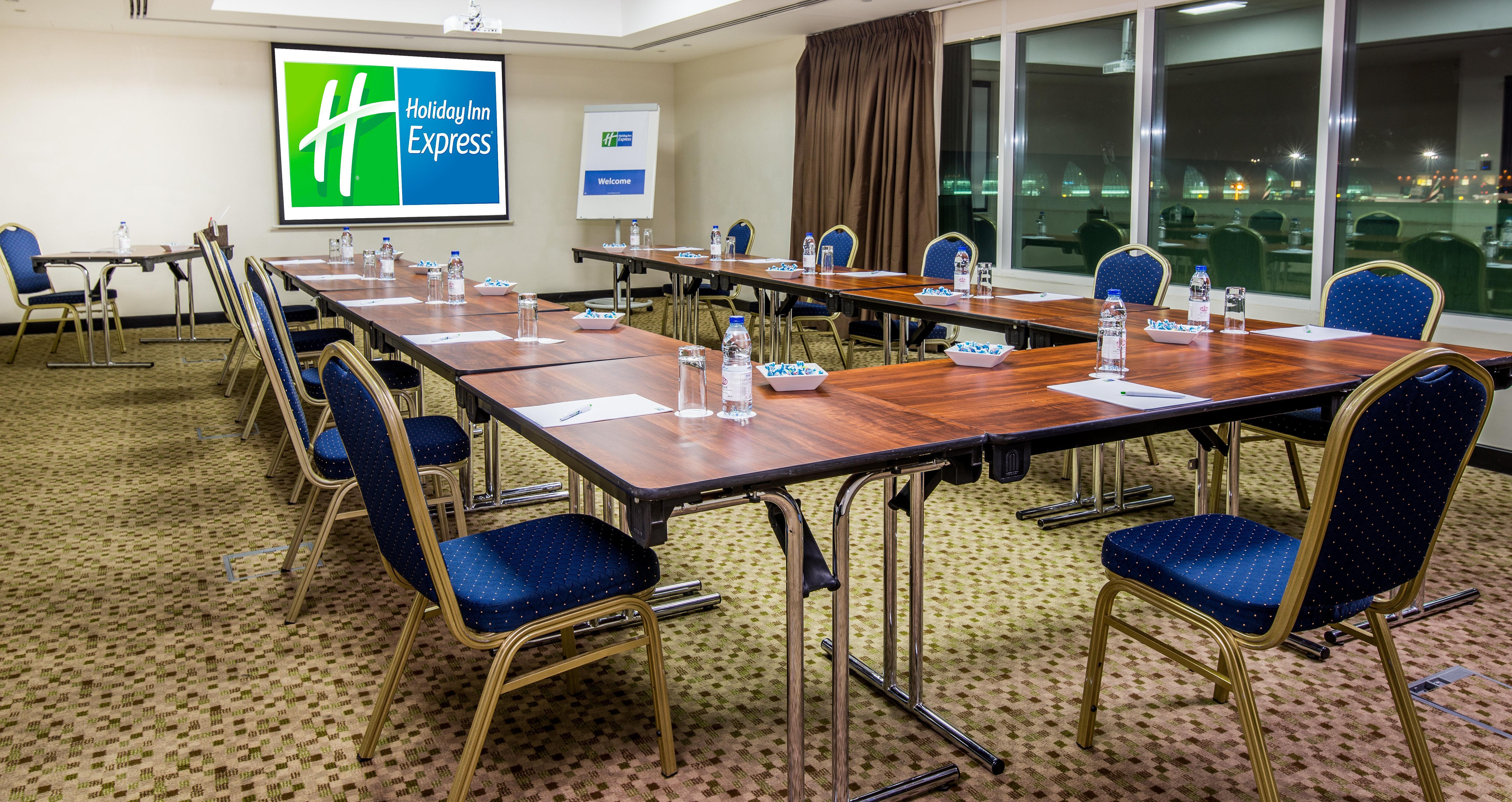 Holiday Inn Express Dubai Airport By Ihg מראה חיצוני תמונה