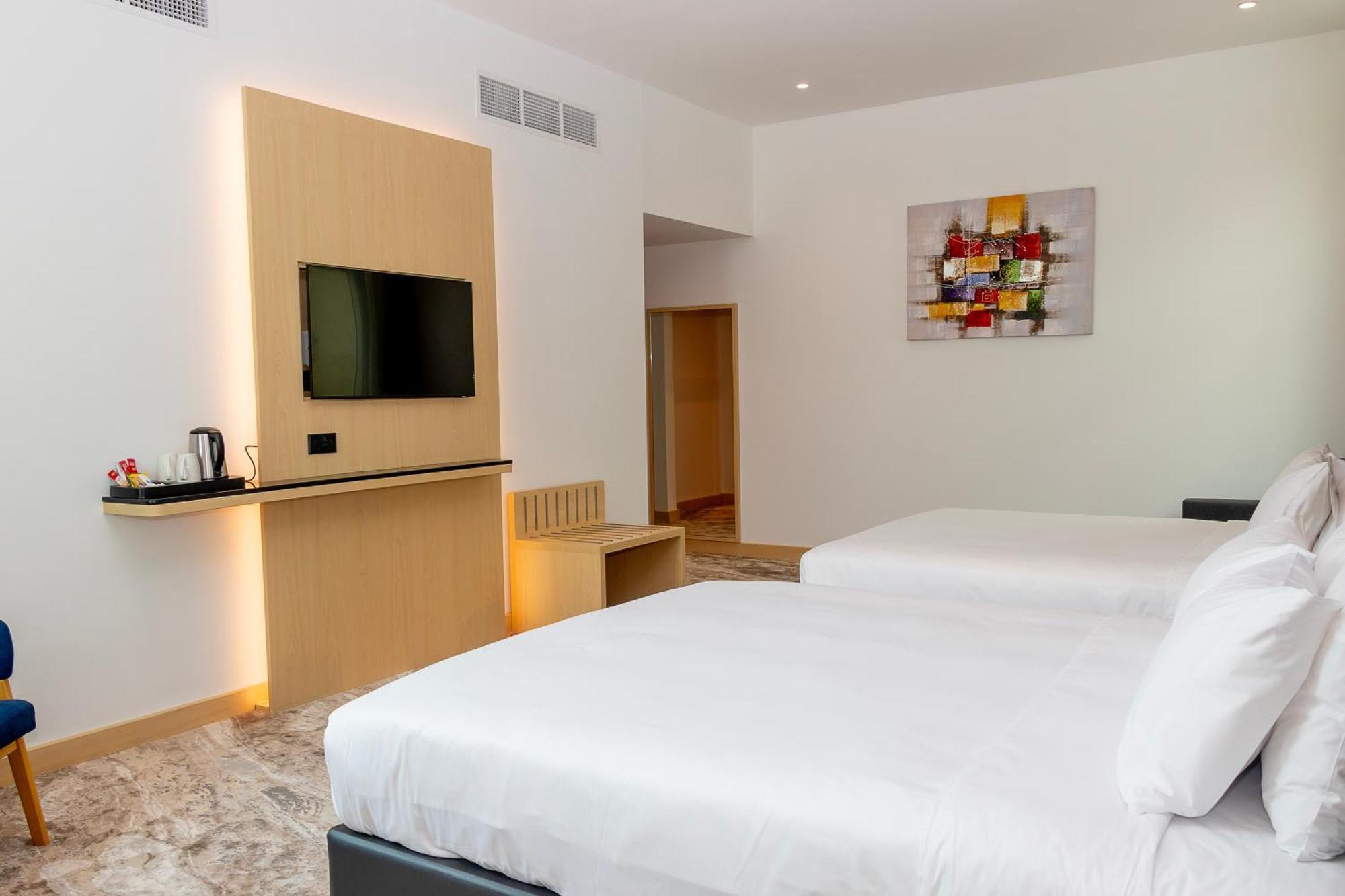 Holiday Inn Express Dubai Airport By Ihg מראה חיצוני תמונה